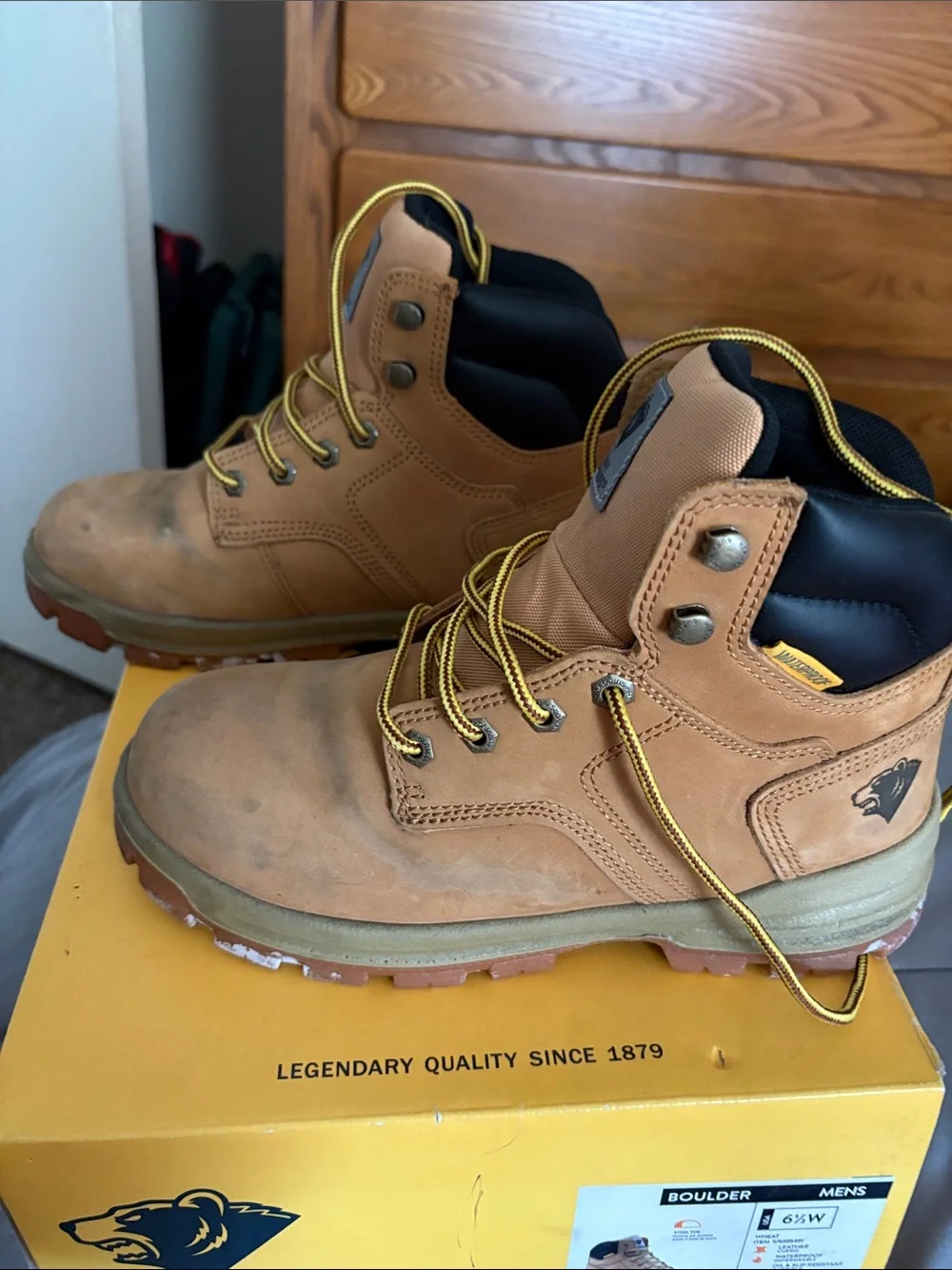 Boulder Men's Work Boots in Tan